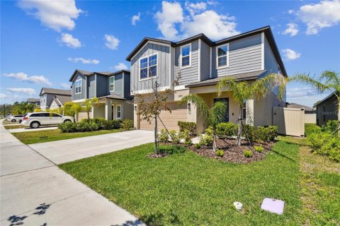 Casa en venta en Land O' Lakes, Florida, 6 dormitorios, 239.69 m2 № 1612466 - foto 3