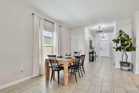 Casa en venta en Land O' Lakes, Florida, 6 dormitorios, 239.69 m2 № 1612466 - foto 12