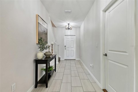 Casa en venta en Land O' Lakes, Florida, 6 dormitorios, 239.69 m2 № 1612466 - foto 10