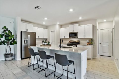 Casa en venta en Land O' Lakes, Florida, 6 dormitorios, 239.69 m2 № 1612466 - foto 16