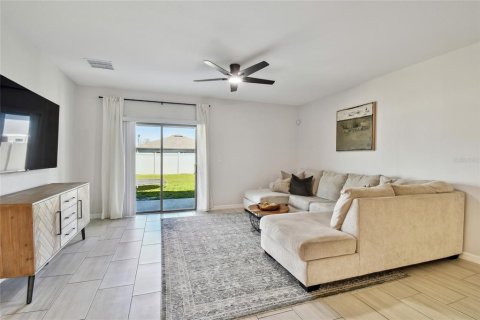 Casa en venta en Land O' Lakes, Florida, 6 dormitorios, 239.69 m2 № 1612466 - foto 20