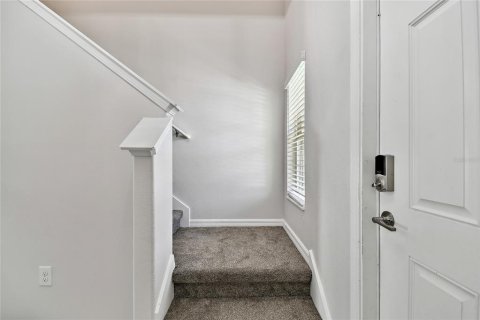Casa en venta en Land O' Lakes, Florida, 6 dormitorios, 239.69 m2 № 1612466 - foto 8