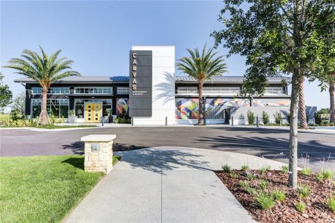 House in Orlando, Florida 5 bedrooms, 299.8 sq.m. № 1759966 - photo 7