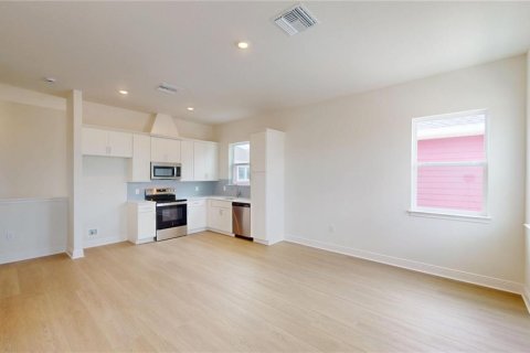 House in Orlando, Florida 5 bedrooms, 299.8 sq.m. № 1759966 - photo 28