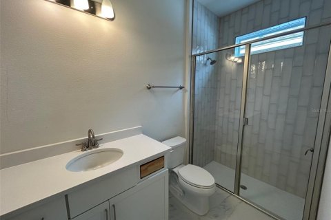 House in Orlando, Florida 5 bedrooms, 299.8 sq.m. № 1759966 - photo 12
