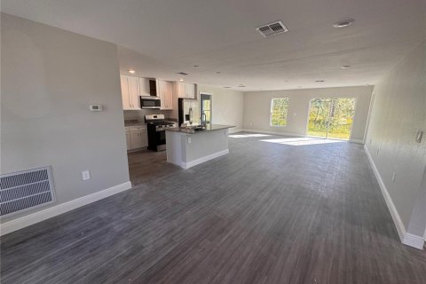 House in Sebring, Florida 4 bedrooms, 153.66 sq.m. № 1771703 - photo 5