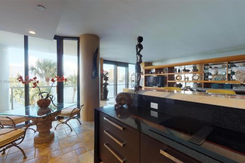 Купить кондоминиум в Авентура, Флорида 2 спальни, 228.82м2, № 5219 - фото 10