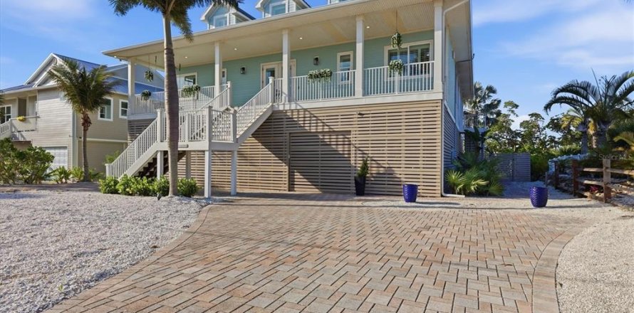 Casa en Placida, Florida 3 dormitorios, 321.91 m2 № 2095680