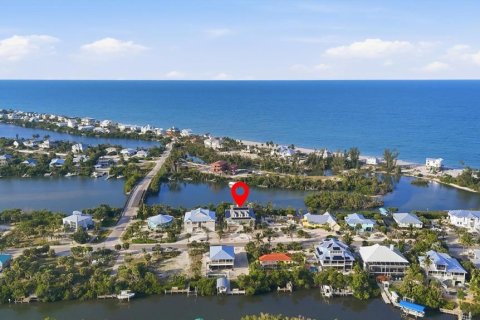 Casa en venta en Placida, Florida, 3 dormitorios, 321.91 m2 № 2095680 - foto 4