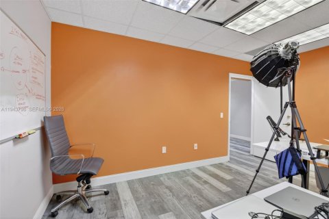 Купить коммерческую недвижимость в Санрайз, Флорида № 2000596 - фото 20