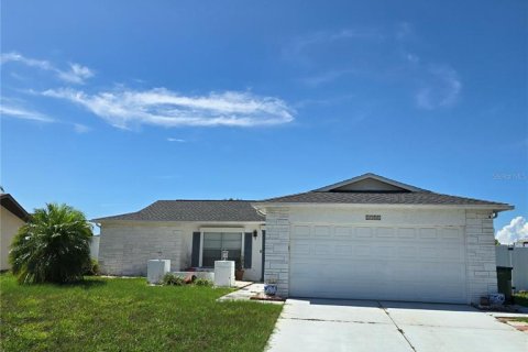 House in Bradenton, Florida 2 bedrooms, 112.97 sq.m. № 1778693 - photo 1