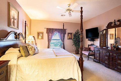 House in Winter Haven, Florida 3 bedrooms, 186.18 sq.m. № 1391108 - photo 18