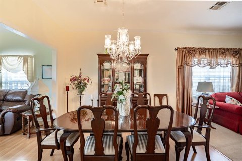 House in Winter Haven, Florida 3 bedrooms, 186.18 sq.m. № 1391108 - photo 12