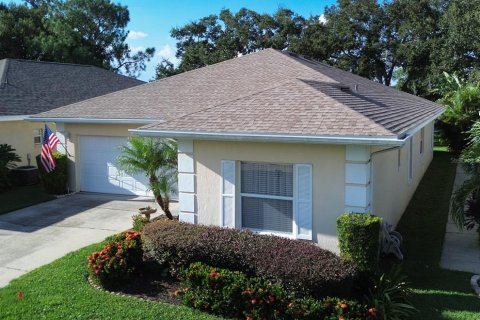 House in Winter Haven, Florida 3 bedrooms, 186.18 sq.m. № 1391108 - photo 2