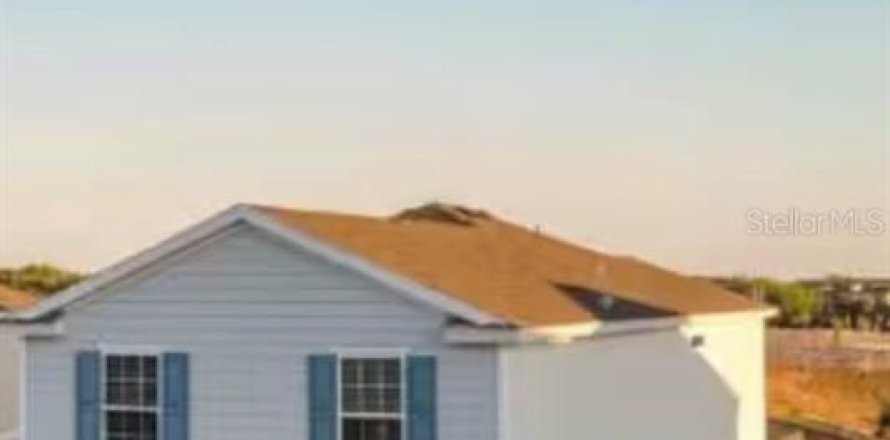 Casa en Davenport, Florida 5 dormitorios, 231.88 m2 № 2103089