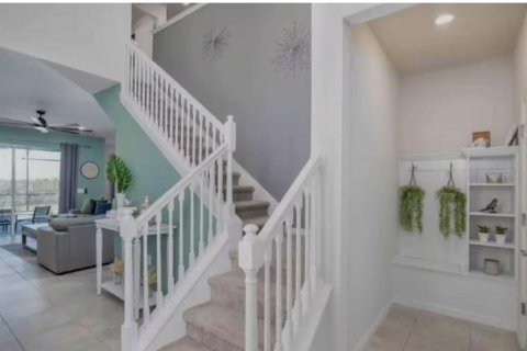 Casa en venta en Davenport, Florida, 5 dormitorios, 231.88 m2 № 2103089 - foto 8