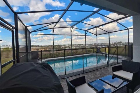 Casa en venta en Davenport, Florida, 5 dormitorios, 231.88 m2 № 2103089 - foto 2