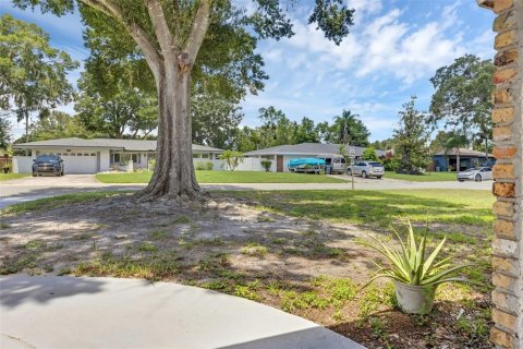House in Belle Isle, Florida 4 bedrooms, 227.7 sq.m. № 1843195 - photo 20