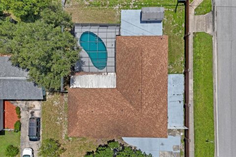 House in Belle Isle, Florida 4 bedrooms, 227.7 sq.m. № 1843195 - photo 22