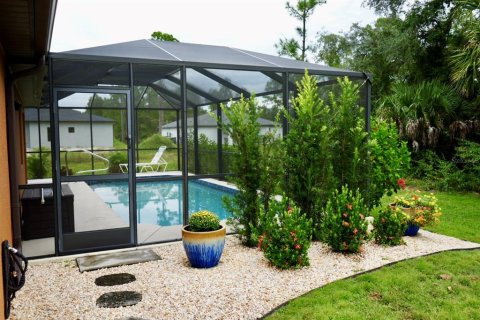 House in North Port, Florida 3 bedrooms, 131.18 sq.m. № 2394441 - photo 9