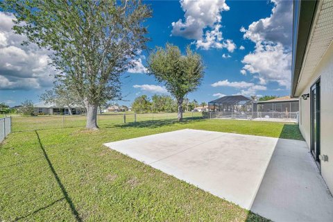 House in Punta Gorda, Florida 3 bedrooms, 154.12 sq.m. № 1716954 - photo 9