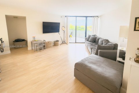 Снять в аренду кондоминиум в Авентура, Флорида 2 спальни, 110.27м2, № 1949381 - фото 4