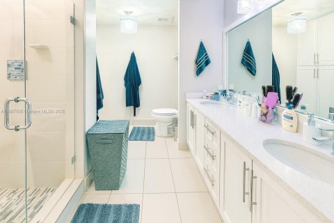 Снять в аренду кондоминиум в Авентура, Флорида 2 спальни, 110.27м2, № 1949381 - фото 8