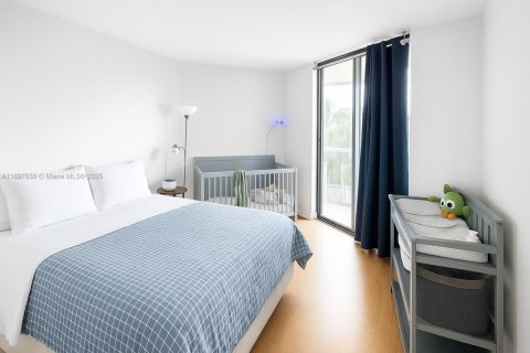 Снять в аренду кондоминиум в Авентура, Флорида 2 спальни, 110.27м2, № 1949381 - фото 11