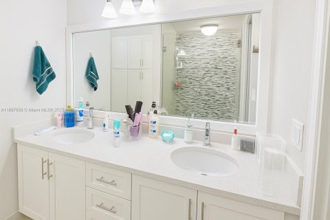 Снять в аренду кондоминиум в Авентура, Флорида 2 спальни, 110.27м2, № 1949381 - фото 10