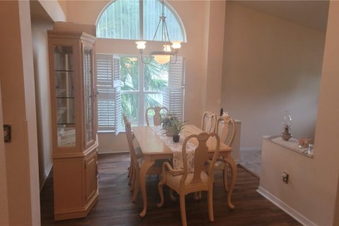 House in Tampa, Florida 3 bedrooms, 226.03 sq.m. № 2237881 - photo 13