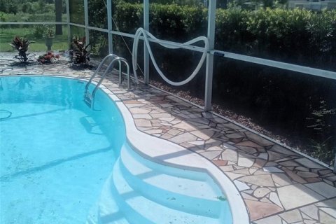House in Tampa, Florida 3 bedrooms, 226.03 sq.m. № 2237881 - photo 6