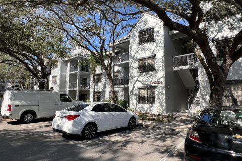Condominio en Coral Springs, Florida, 2 dormitorios  № 2279142