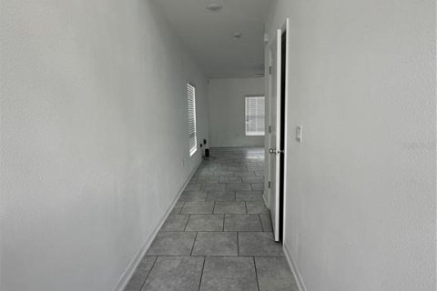 House in Lake Wales, Florida 4 bedrooms, 179.39 sq.m. № 2230014 - photo 2