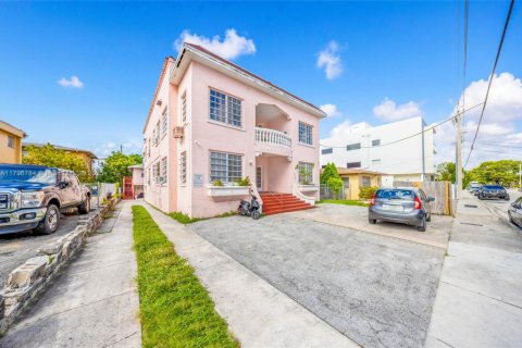 Commercial property in Miami, Florida № 1709016 - photo 4