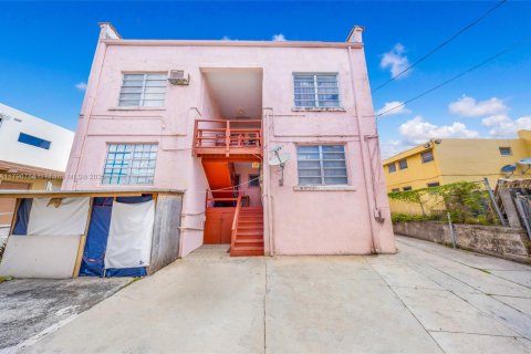 Commercial property in Miami, Florida № 1709016 - photo 30