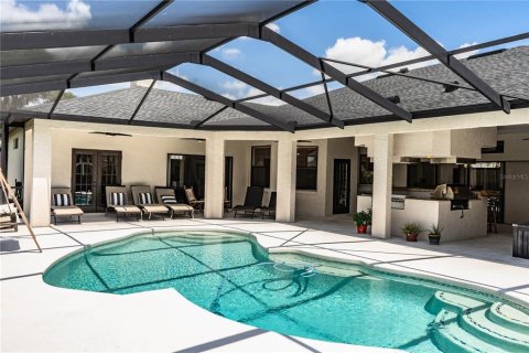 House in Lakeland, Florida 4 bedrooms, 299.05 sq.m. № 2206683 - photo 2