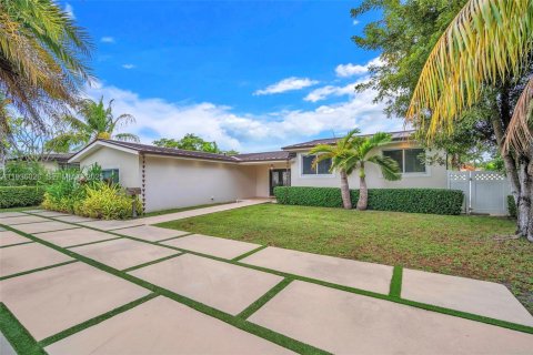 Villa ou maison à vendre à Miami Springs, Floride: 3 chambres № 1994407 - photo 3