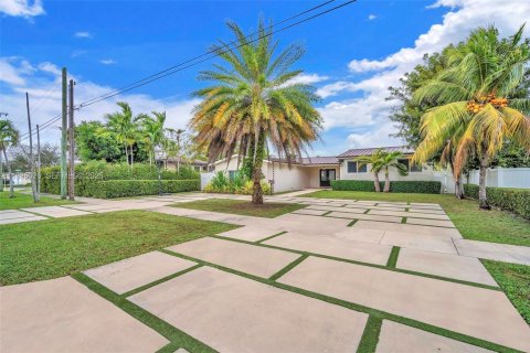 Villa ou maison à vendre à Miami Springs, Floride: 3 chambres № 1994407 - photo 5