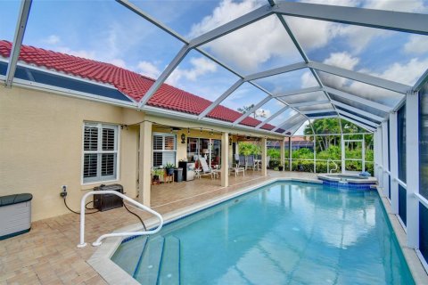 House in Punta Gorda, Florida 3 bedrooms, 151.15 sq.m. № 2239835 - photo 30