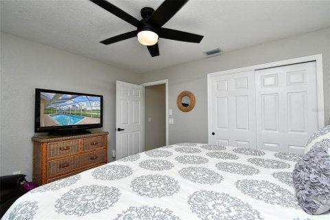 House in Punta Gorda, Florida 3 bedrooms, 151.15 sq.m. № 2239835 - photo 20