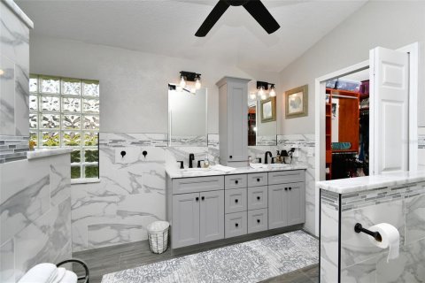 House in Punta Gorda, Florida 3 bedrooms, 151.15 sq.m. № 2239835 - photo 24