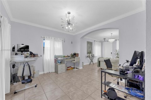 House in Homestead, Florida 5 bedrooms, 228.82 sq.m. № 2186106 - photo 6