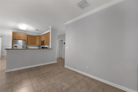 House in Homestead, Florida 5 bedrooms, 228.82 sq.m. № 2186106 - photo 9
