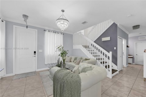 House in Homestead, Florida 5 bedrooms, 228.82 sq.m. № 2186106 - photo 4