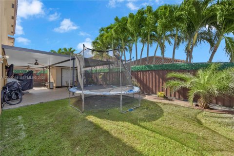 House in Homestead, Florida 5 bedrooms, 228.82 sq.m. № 2186106 - photo 22