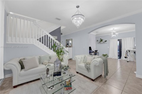 House in Homestead, Florida 5 bedrooms, 228.82 sq.m. № 2186106 - photo 3