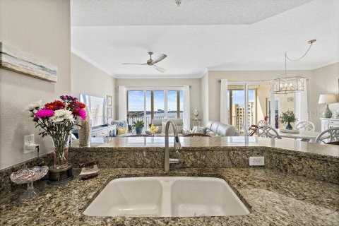 Condo in Merrit Island, Florida, 3 bedrooms  № 1446852 - photo 9