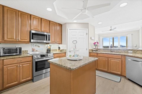 Condo in Merrit Island, Florida, 3 bedrooms  № 1446852 - photo 8