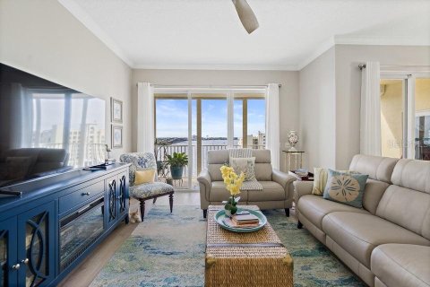 Condo in Merrit Island, Florida, 3 bedrooms  № 1446852 - photo 12