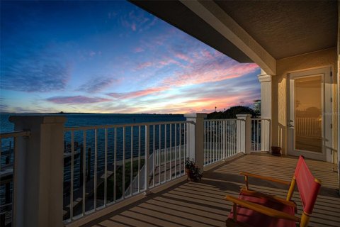 Condominio en venta en Clearwater, Florida, 2 dormitorios, 216.46 m2 № 2201706 - foto 5